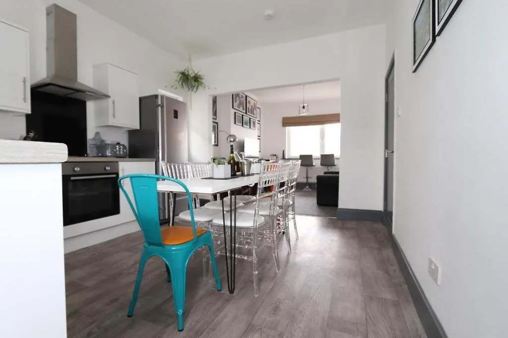 Executive Sea View Apartment 3 Bedroom 'Lodge With The Legends' Sleeps Up To 8 클리소프스